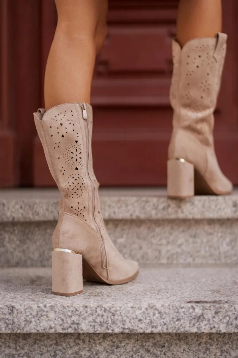 Outlet Ażurowe Botki Damskie Na Słupku Z Noskami W Szpic Eko Zamszowe Ciemnobeżowe Nevithra Damskie Botki Na Słupku|Botki Ażurowe