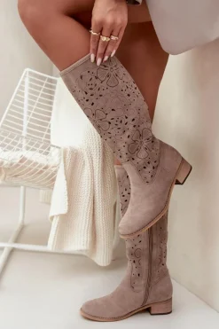 Kozaki Ocieplane|Kozaki Ażurowe></noscript>Boto Ażurowe Kozaki Damskie Na Niskim Obcasie Eko Zamszowe Zapinane Na Zamek Beżowe Orchides