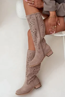 Kozaki Ocieplane|Kozaki Ażurowe></noscript>Boto Ażurowe Kozaki Damskie Na Niskim Obcasie Eko Zamszowe Zapinane Na Zamek Beżowe Orchides