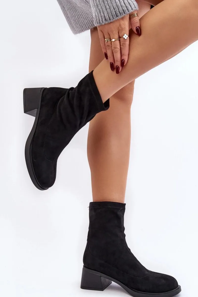 Sale Evento Botki Damskie Na Niskim Obcasie Czarne Aphroteia - Zamsz Czarny