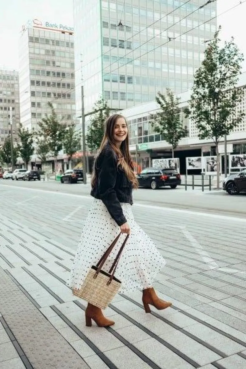 Sale Boto Botki Damskie Na Obcasie Z Nitami W Szpic RB23P Camel Snack