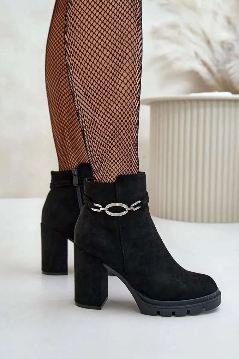 Best Boto Botki Damskie Na Słupku Eko Zamszowe Z Ozdobnym Paskiem Czarne Maivone Czarny
