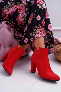 Outlet Buty damskie Vinceza Botki Damskie Na Słupku Zamszowe Czerwone Ruffle