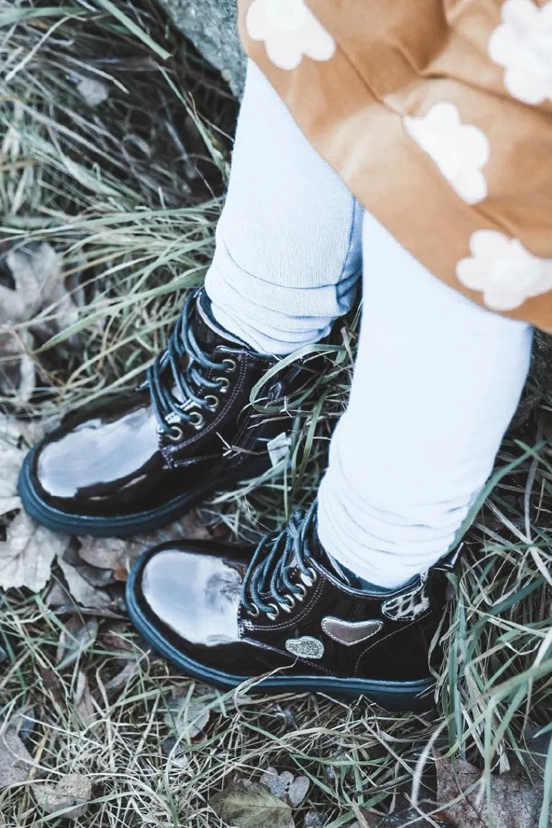 New Botki Dziecięce Lakierowane Z Ozdobami Bordowe Adete Dzieci Dziewczęce