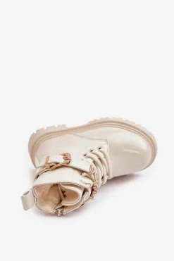 Dziewczęce></noscript>Boto Botki Dziewczęce Lakierowane Ocieplane Z Ozdobnym Paskiem Beżowe Gilian