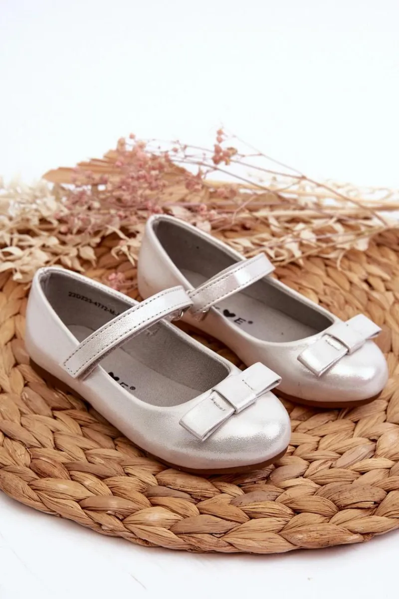 Błyszczące Balerinki Dziecięce Z Kokardką Na Rzep Srebrne Fiorelle Dzieci Balerinki Dziecięce