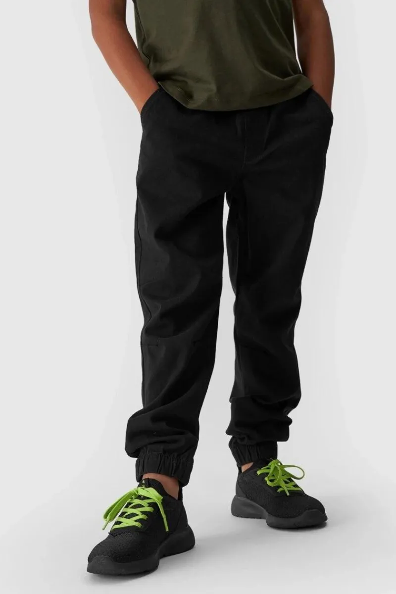 Spodnie Dziecięce|Odzież 4F>4F Chłopięce Spodnie Joggery Casual Gładkie JWMM00TTROM0812-20S Czarne Czarny