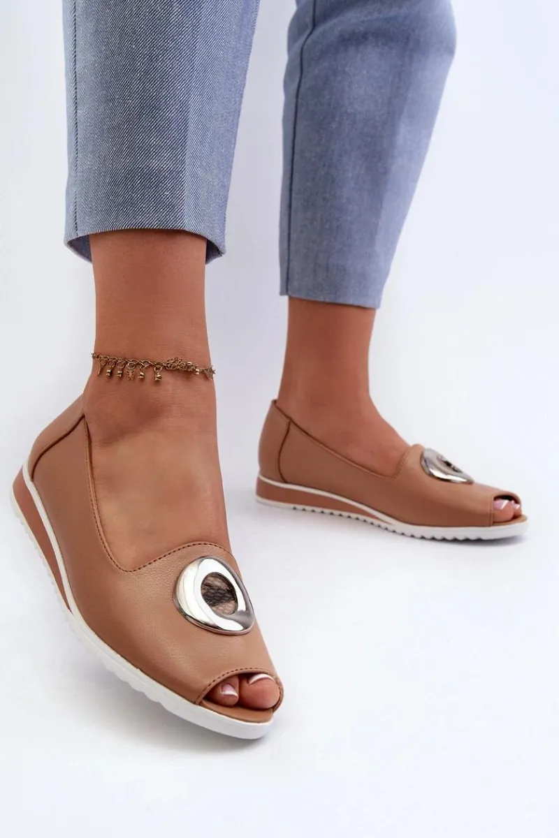 Outlet Czółenka Damskie Z Ozdobą Eko Skórzane Ciemnobeżowe Biolita Damskie Czółenka Na Platformie|Czółenka Klasyczne