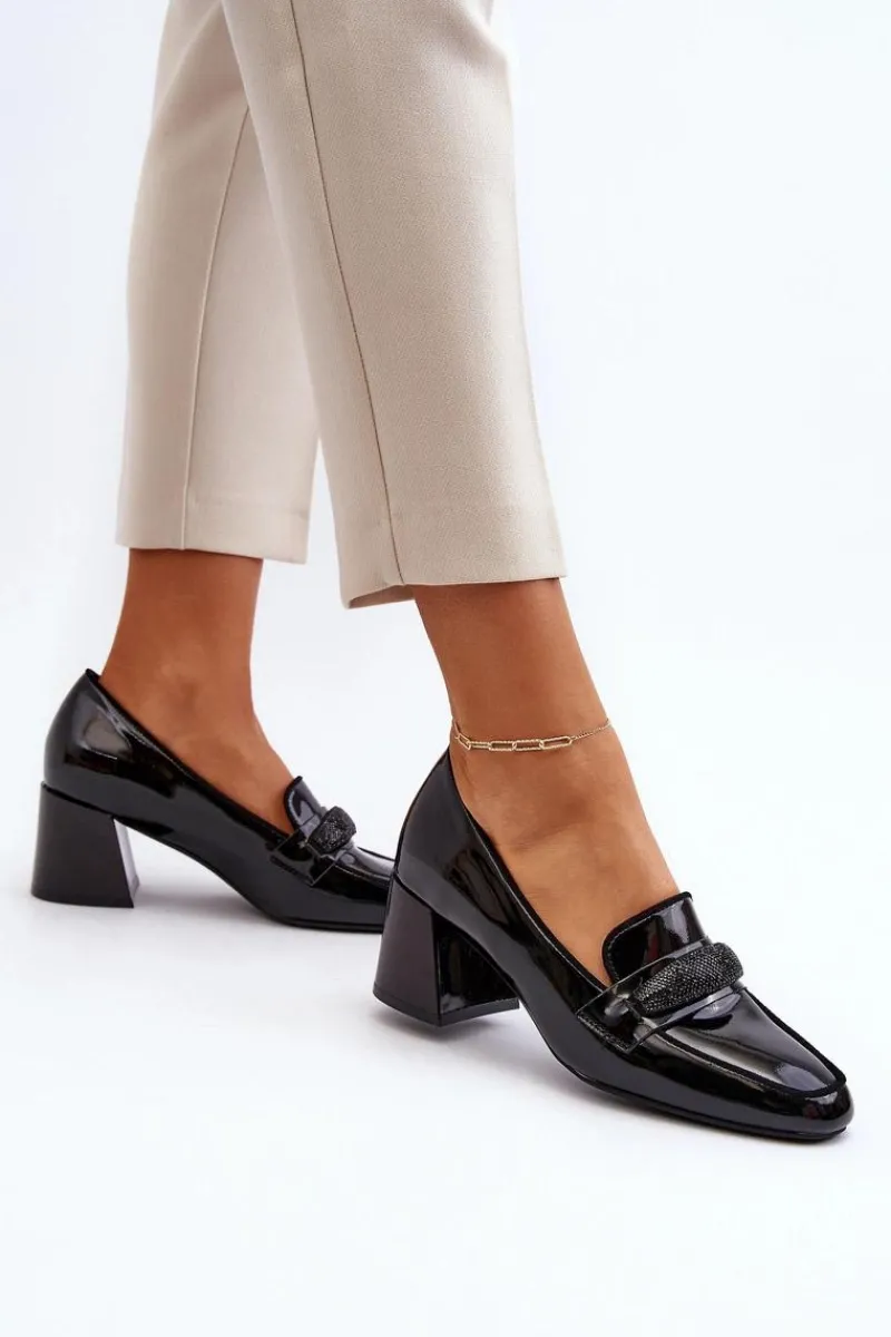 New Buty damskie Vinceza Czółenka Lakierowane Z Ozdobą Czarne Samassa