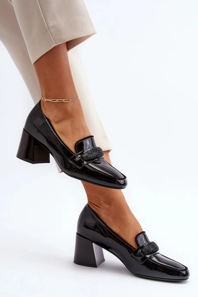 New Buty damskie Vinceza Czółenka Lakierowane Z Ozdobą Czarne Samassa