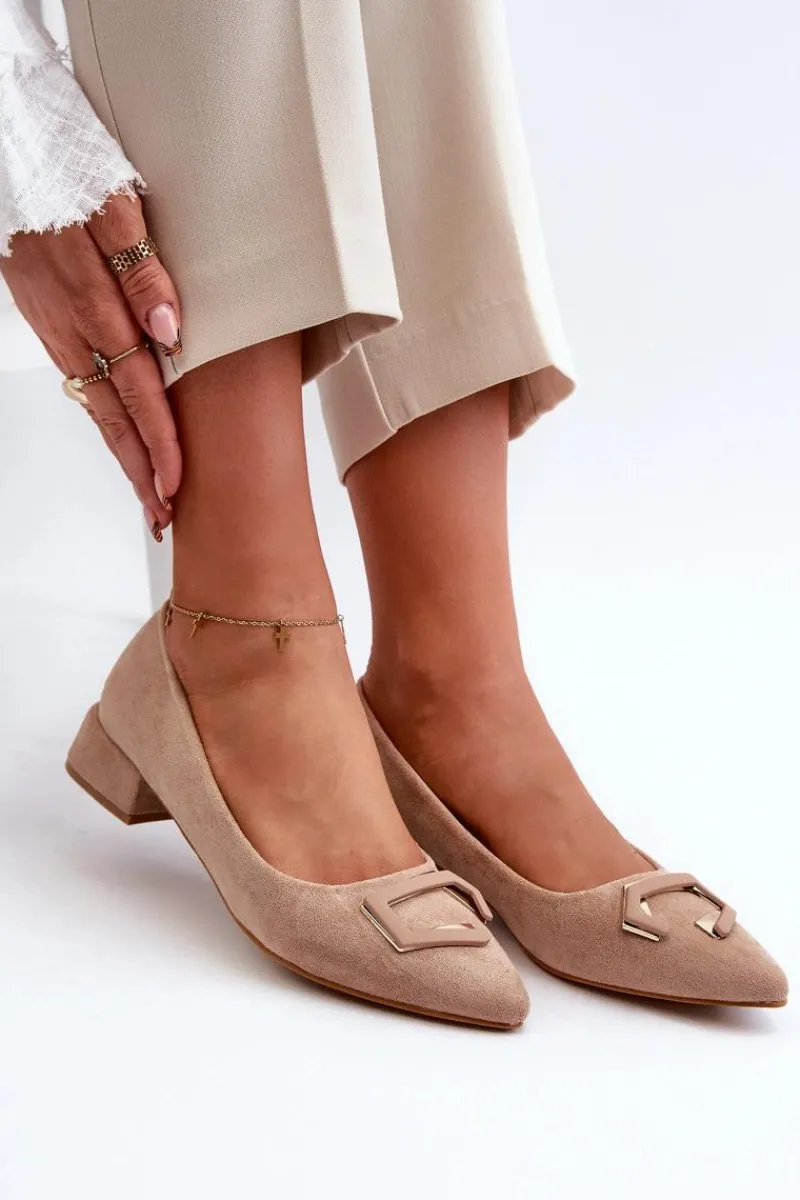 Discount Damskie buty S.Barski Czółenka Na Niskim Obcasie Z Ozdobą Eko Zamszowe S.Barski KV27-034 Beżowe Beżowy