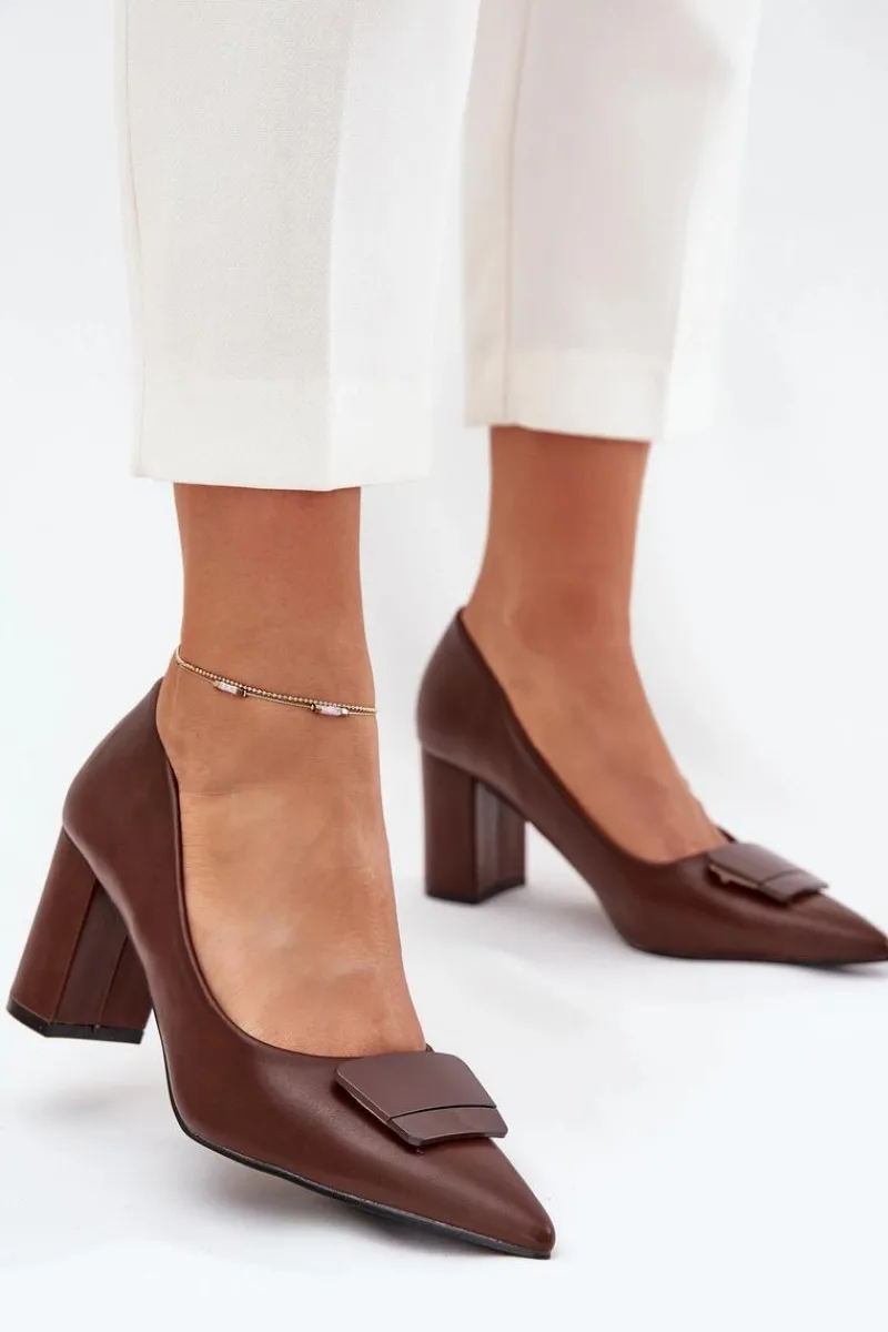 Outlet Czółenka Na Słupku Z Ozdobą Brązowe Celira Damskie Czółenka Na Słupku|Czółenka Klasyczne