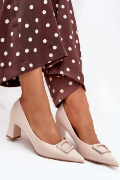 Hot Boto Czółenka Na Słupku Z Ozdobną Klamrą Beżowe Seriva Beżowy