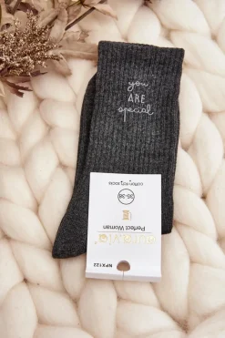 Outlet Just Play Damskie Gładkie Skarpety Z Napisem Ciemnoszare