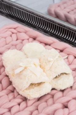 Outlet Damskie Klapki Domowe Beżowe Papcie ze Wstążką Damskie Kapcie Klasyczne