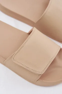 Sale 4F Damskie Klapki MM00FFLIF031A-83S Beżowe Beżowy