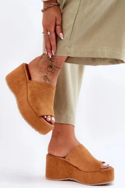 Damskie Klapki Na Masywnej Platformie Camel Martina Damskie Klapki Na Koturnie|Klapki Na Platformie