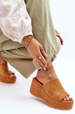 Damskie Klapki Na Masywnej Platformie Camel Martina Damskie Klapki Na Koturnie|Klapki Na Platformie