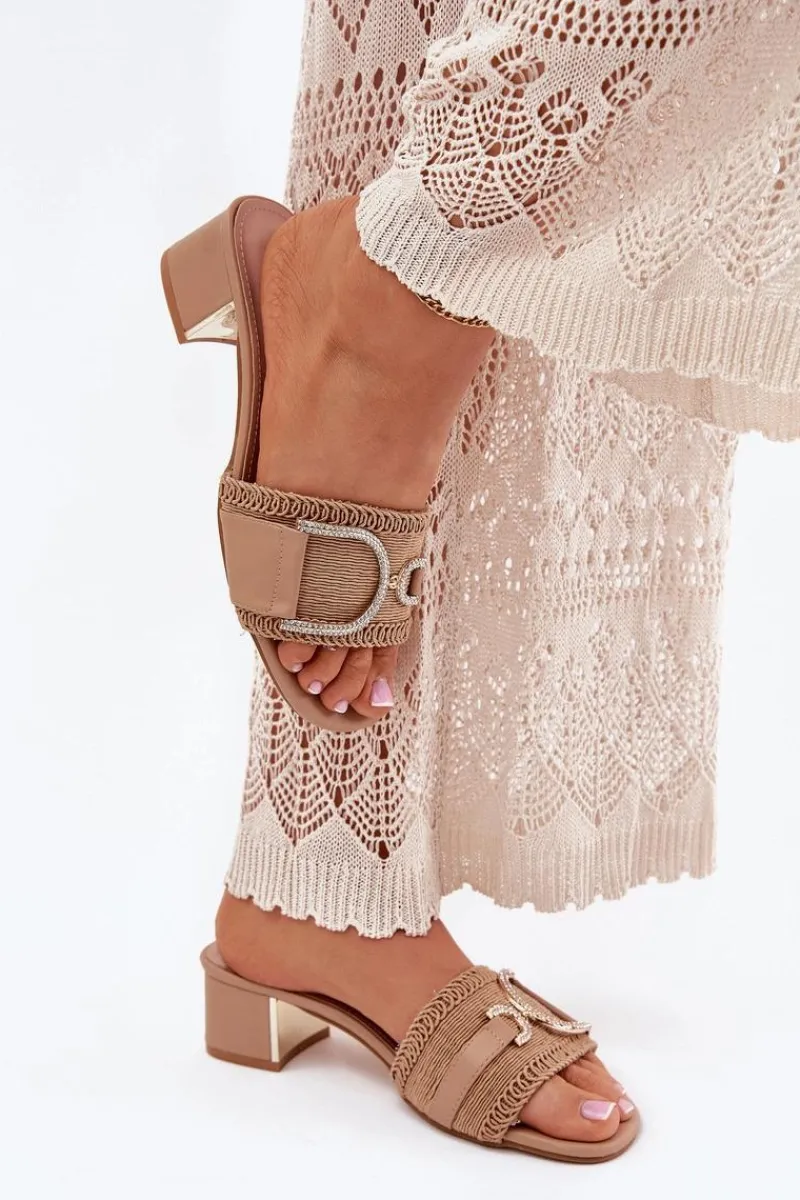 New Damskie Klapki Na Obcasie Z Ozdobnym Detalem Ciemnobeżowe Julinemi Damskie Klapki Na Obcasie|Klapki Damskie Klasyczne