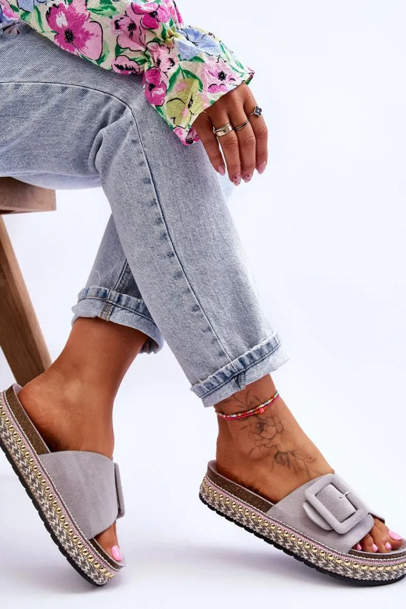 Sale Damskie Klapki Na Zdobionej Platformie Szare Joyce Damskie Klapki Na Platformie