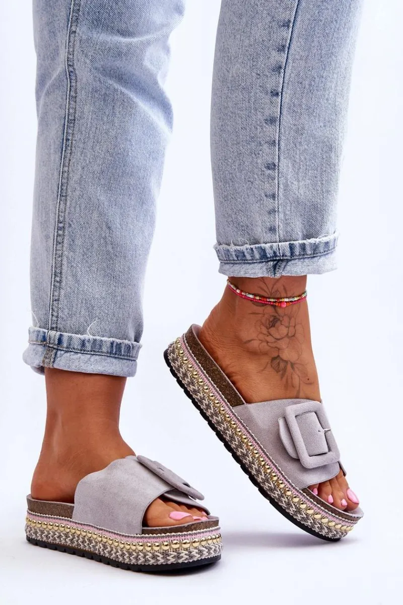 Sale Damskie Klapki Na Zdobionej Platformie Szare Joyce Damskie Klapki Na Platformie