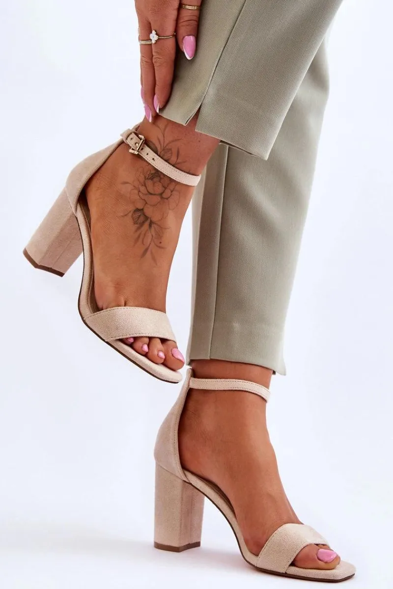 Discount Damskie Klasyczne Zamszowe Sandały Beżowe Passo Damskie Sandały Na Obcasie