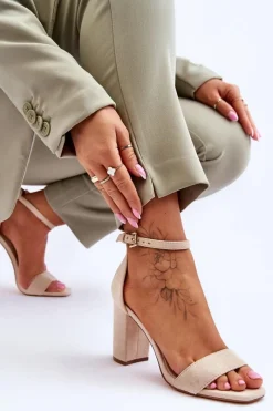 Discount Damskie Klasyczne Zamszowe Sandały Beżowe Passo Damskie Sandały Na Obcasie