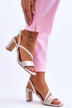 Outlet Damskie Lakierowane Sandały Na Słupku Beżowe Carrie Damskie Sandały Na Słupku|Sandały Na Obcasie