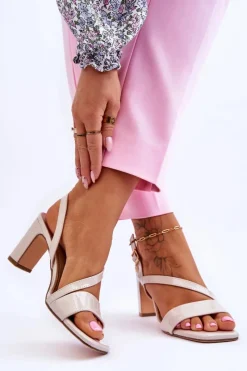 Outlet Damskie Lakierowane Sandały Na Słupku Beżowe Carrie Damskie Sandały Na Słupku|Sandały Na Obcasie