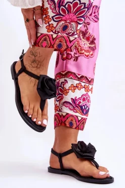 Sandały Płaskie>Boto Damskie Sandały Japonki Z Materiałową Różą Czarne Carisma