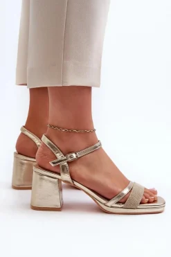 Sale Damskie Sandały Na Obcasie Z Błyszczącym Paskiem Złote Tessata Damskie Sandały Na Obcasie