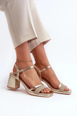 Sale Damskie Sandały Na Obcasie Z Błyszczącym Paskiem Złote Tessata Damskie Sandały Na Obcasie