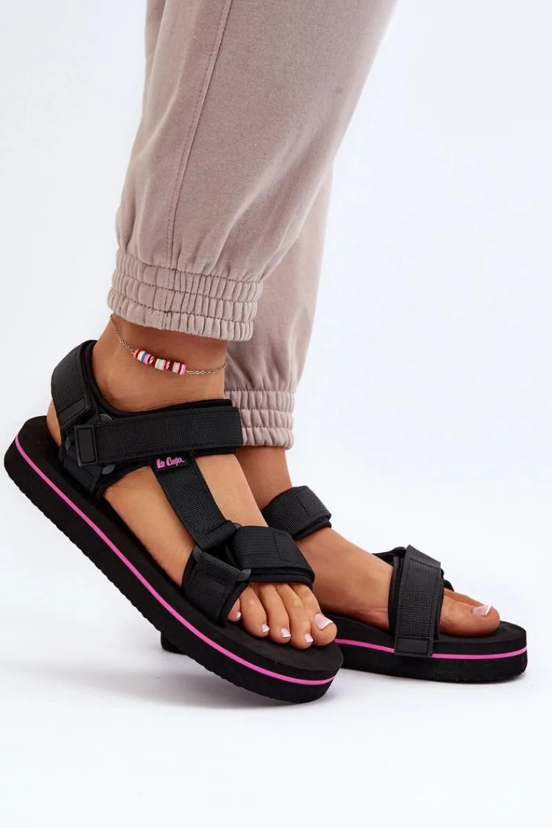 Outlet Damskie Sandały Na Platformie LCW-24-05-2751L Czarne Damskie Sandały Płaskie