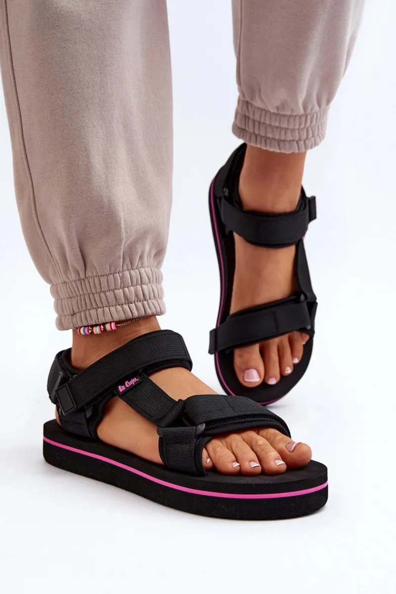 Outlet Damskie Sandały Na Platformie LCW-24-05-2751L Czarne Damskie Sandały Płaskie