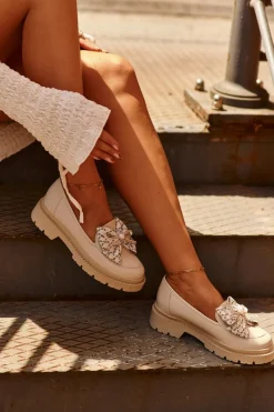 Loafersy Damskie|Mokasyny Płaskie></noscript>Laura Messi Damskie Skórzane Mokasyny Z Kokardą 2787 Jasnobeżowe