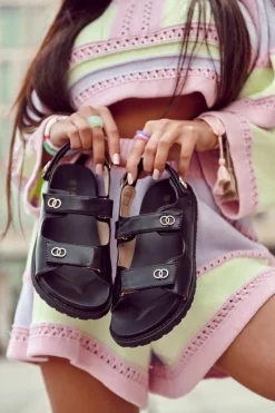 Sandały Płaskie></noscript>Damskie buty S.Barski Damskie Skórzane Sandały Z Ozdobą Czarne Halis