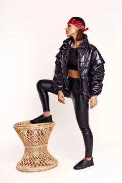 Best Damskie Skórzane Tenisówki Z Tasiemką BIG STAR DD274687 Czarne Damskie Trampki Damskie Big Star|Trampki Damskie Niskie