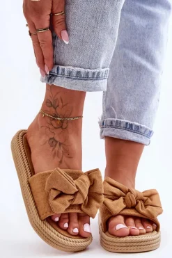 Best Boto Damskie Zamszowe Klapki Z Kokardą Camel Fency