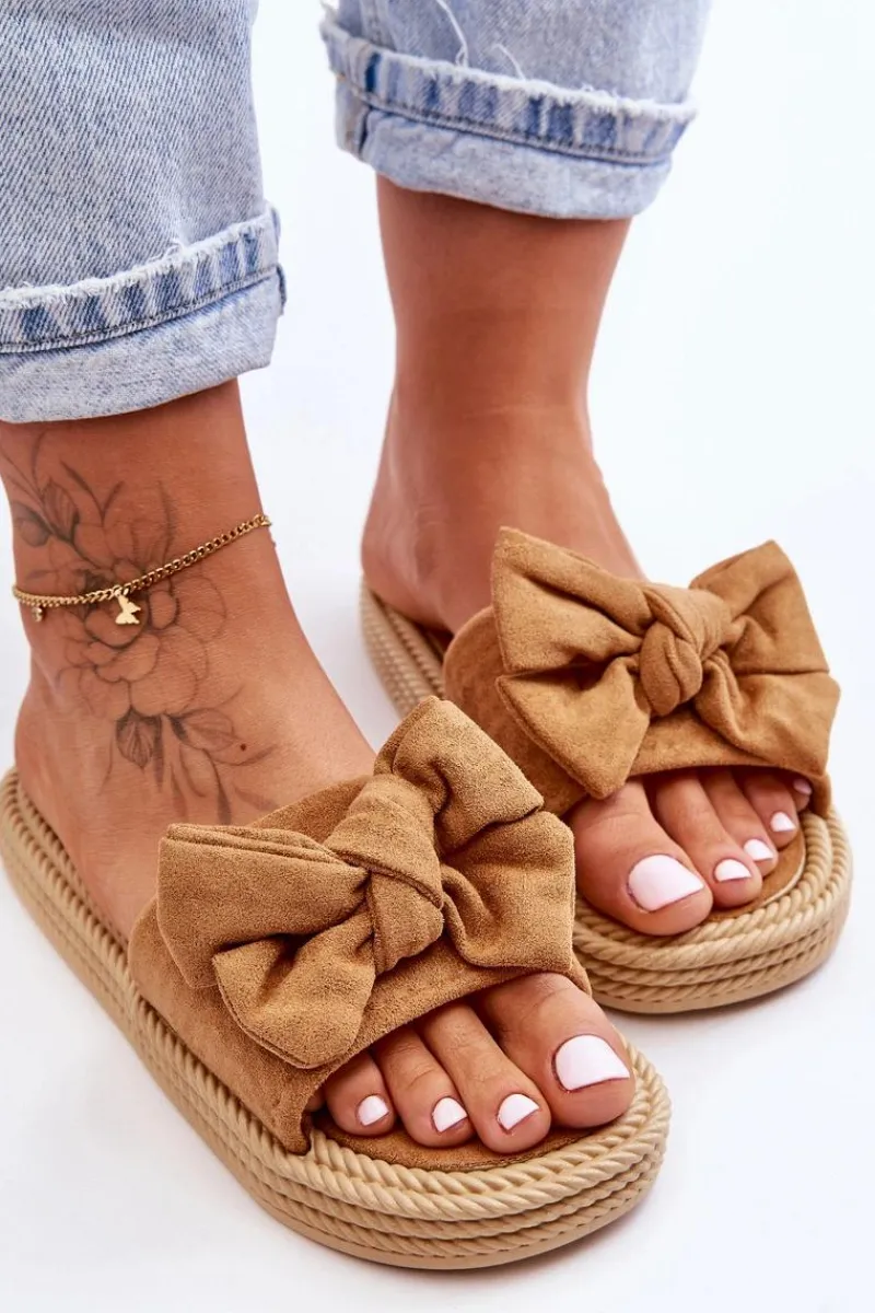 Best Boto Damskie Zamszowe Klapki Z Kokardą Camel Fency