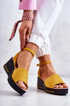 Sandały Na Koturnie></noscript>Buty damskie Vinceza Damskie Zamszowe Sandały Na Koturnie Żółte Cortena