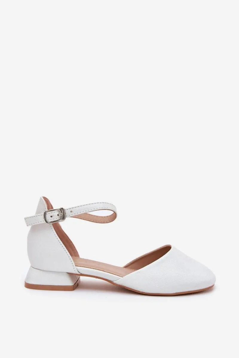 Outlet Dziecięce Błyszczące Sandałki Na Niskim Obcasie Białe Nelly Dzieci Dziewczęce