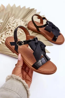 Outlet Evento Dziecięce Lakierowane Sandałki Z Kokardą Czarne Netina