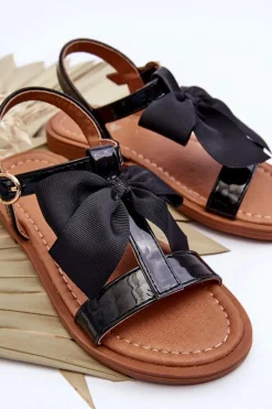 Outlet Evento Dziecięce Lakierowane Sandałki Z Kokardą Czarne Netina