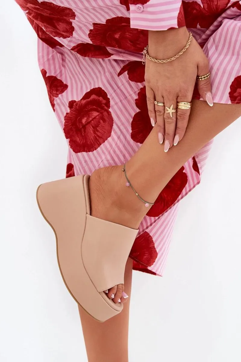 Outlet Boto Eko Skórzane Klapki Damskie Na Platformie I Koturnie Beżowe Kisoffi Beżowy