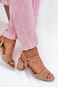 Outlet Eko Zamszowe Klasyczne Sandały Damskie Na Obcasie Beżowe Zarnella Damskie Sandały Na Obcasie