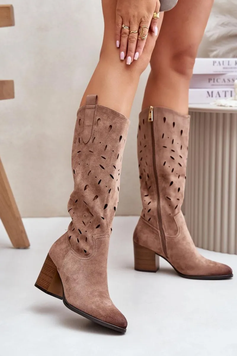 Best Buty damskie Vinceza Eko Zamszowe Kozaki Na Słupku Z Ażurowym Wzorem Vinceza 58344 Ciemnobeżowe