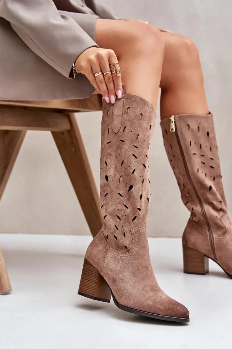 Best Buty damskie Vinceza Eko Zamszowe Kozaki Na Słupku Z Ażurowym Wzorem Vinceza 58344 Ciemnobeżowe