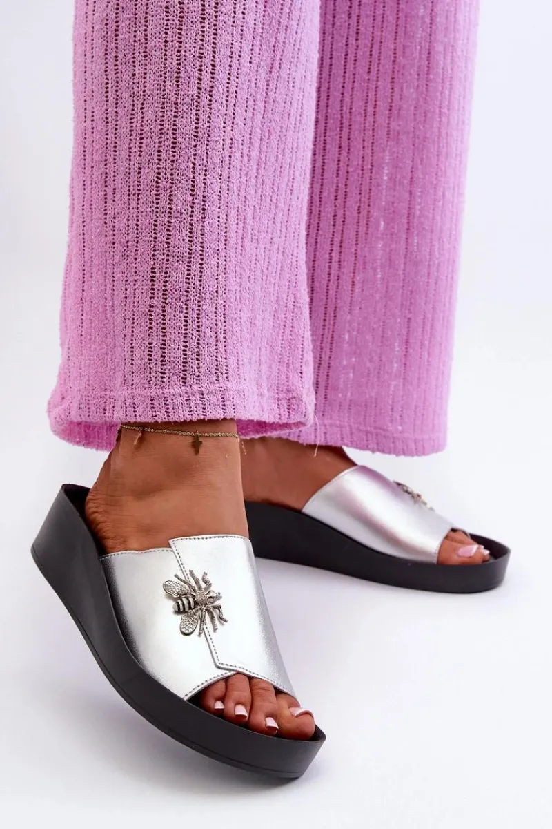 Klapki Na Koturnie|Klapki Na Platformie>Damskie buty S.Barski Eleganckie Klapki Damskie Z Ozdobą Skóra Naturalna S.Barski KV27-015 Srebrne