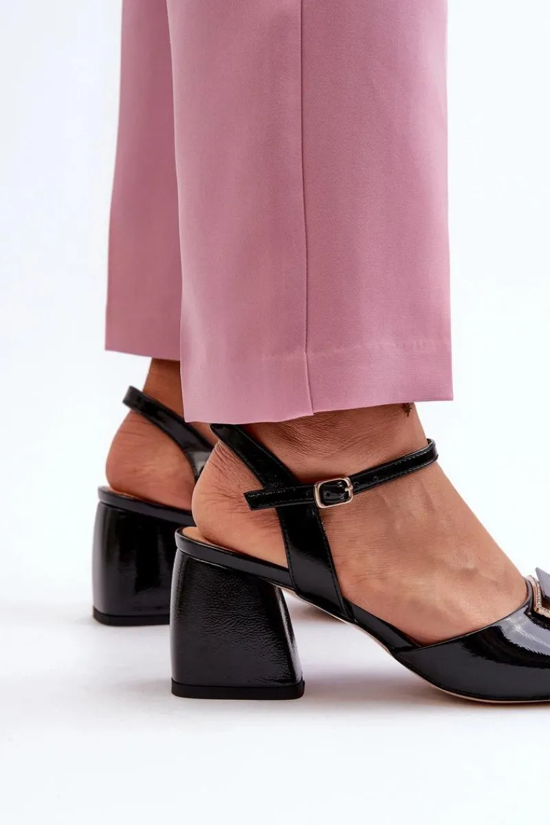 Sandały Na Słupku|Sandały Na Obcasie>Damskie buty S.Barski Eleganckie Lakierowane Sandały Na Słupku Z Ozdobą Czarne D&A MR38-202