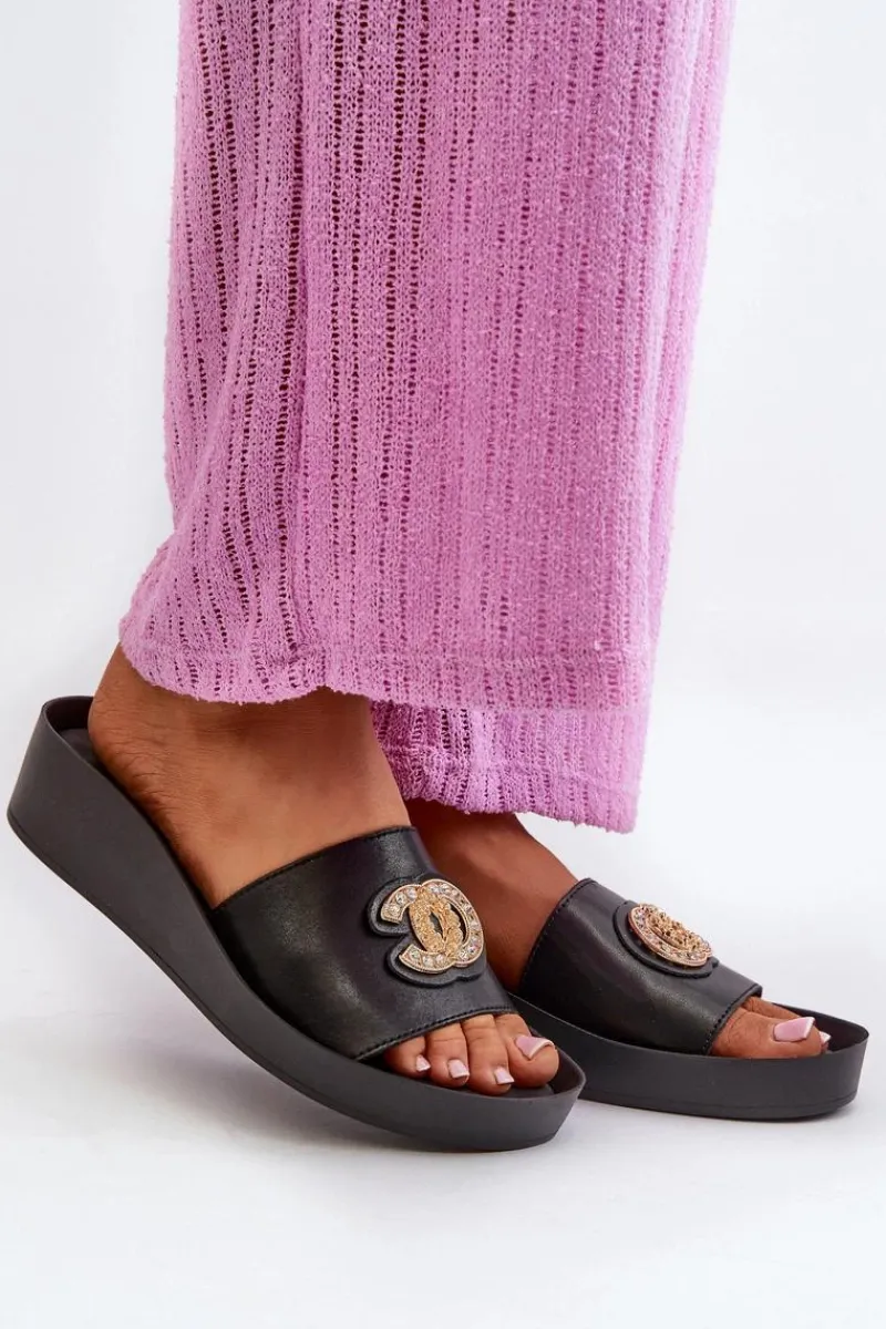 Damskie buty S.Barski Eleganckie Lekkie Klapki Damskie Z Ozdobą Skóra Naturalna S.Barski KV27-013 Czarne